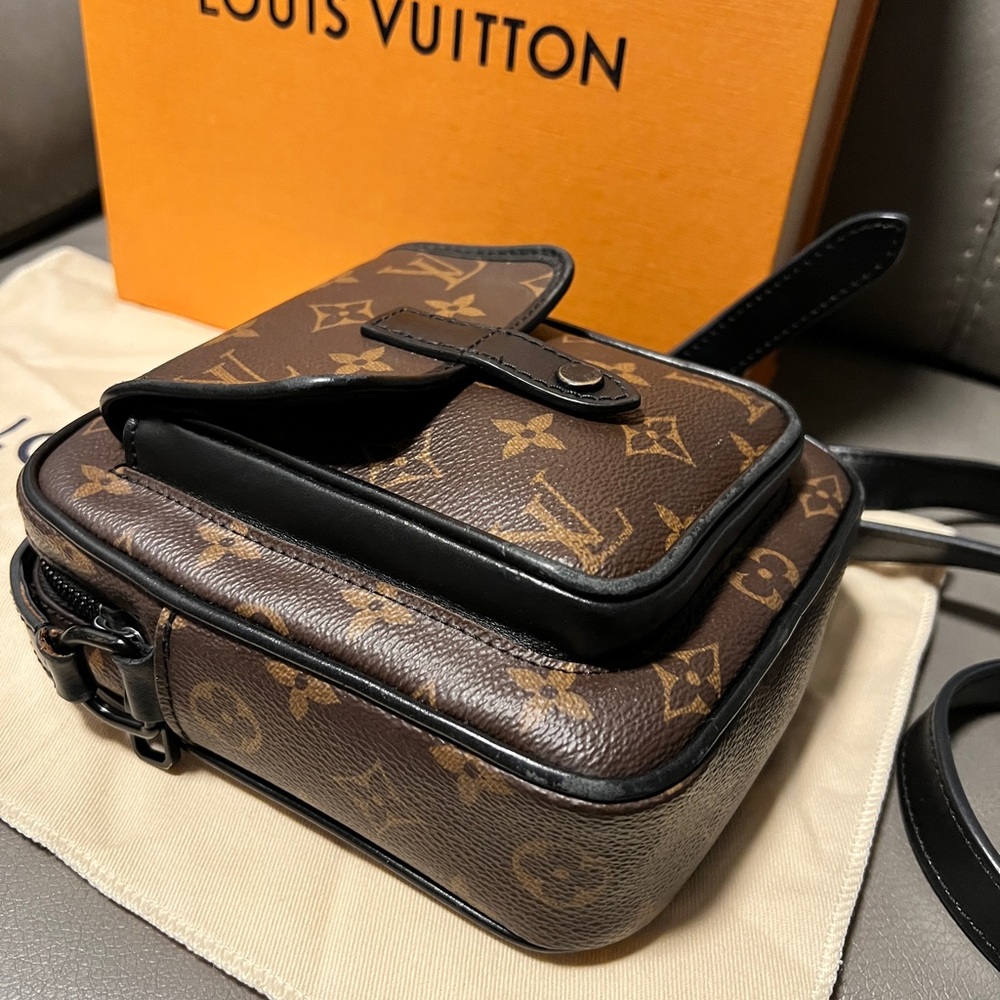 Louis Vuitton Monogram Macassar Christopher Wearable Wallet - Picture 3 of 9